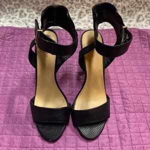JustFab Kristyn heeled sandal in Black size 8.5
